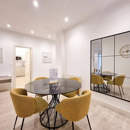 Buen Pastor Cathedral - Iberorent Lägenhet